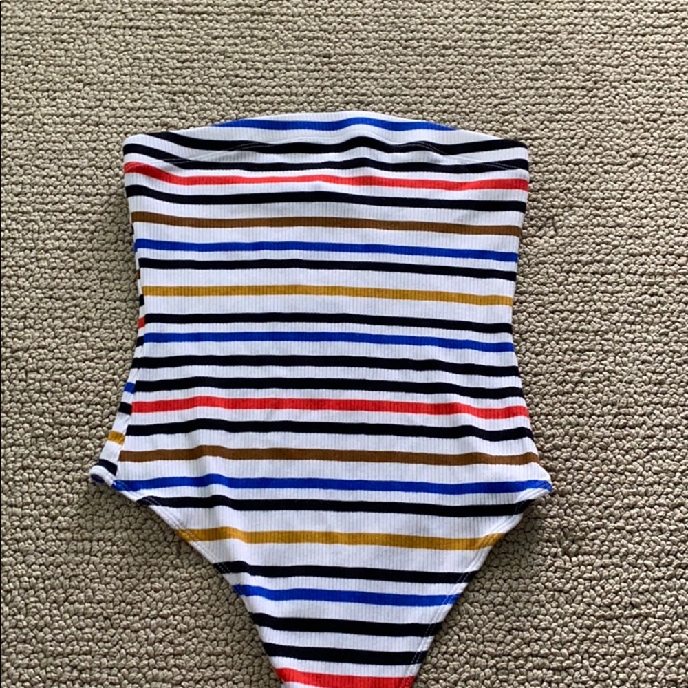 Super flattering tune top body suit